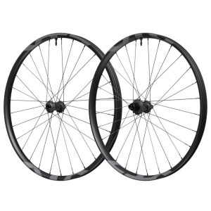 Jgo. De Ruedas Shimano XTR M9220 Carbon.