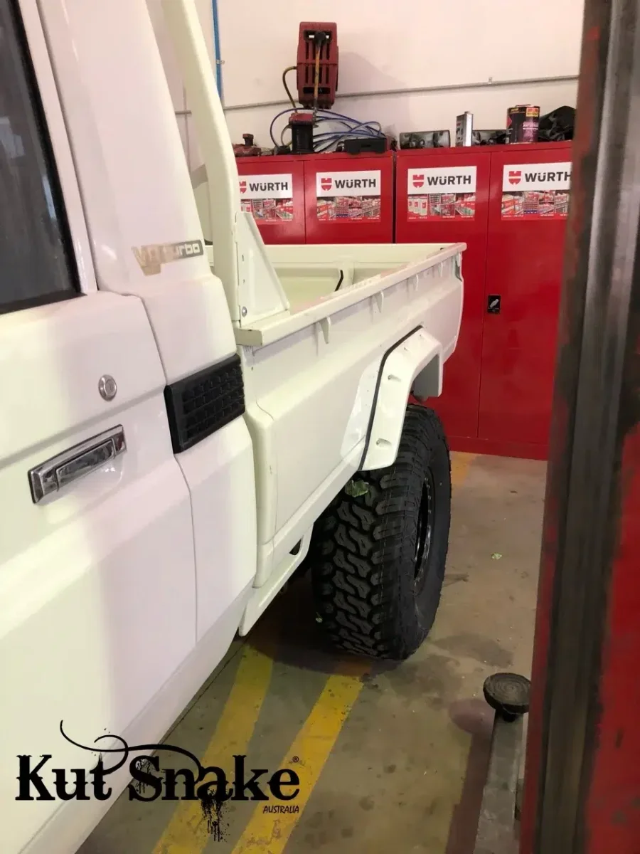 Aletines Kut Snake Toyota Land Cruiser 79 SC 2007-2024 50mm - Imagen 4