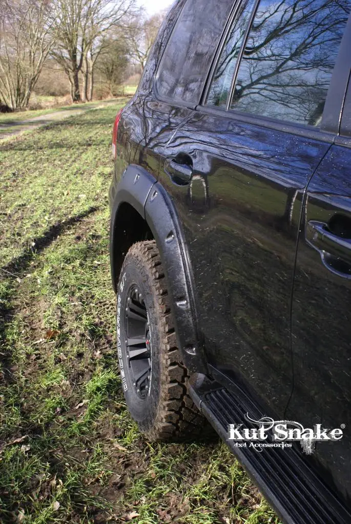 Aletines Kut Snake Toyota Land Cruiser 200 50mm Smooth - Imagen 4